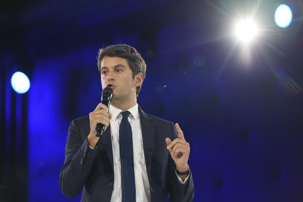 Premier niezadowolony, lecz lojalny