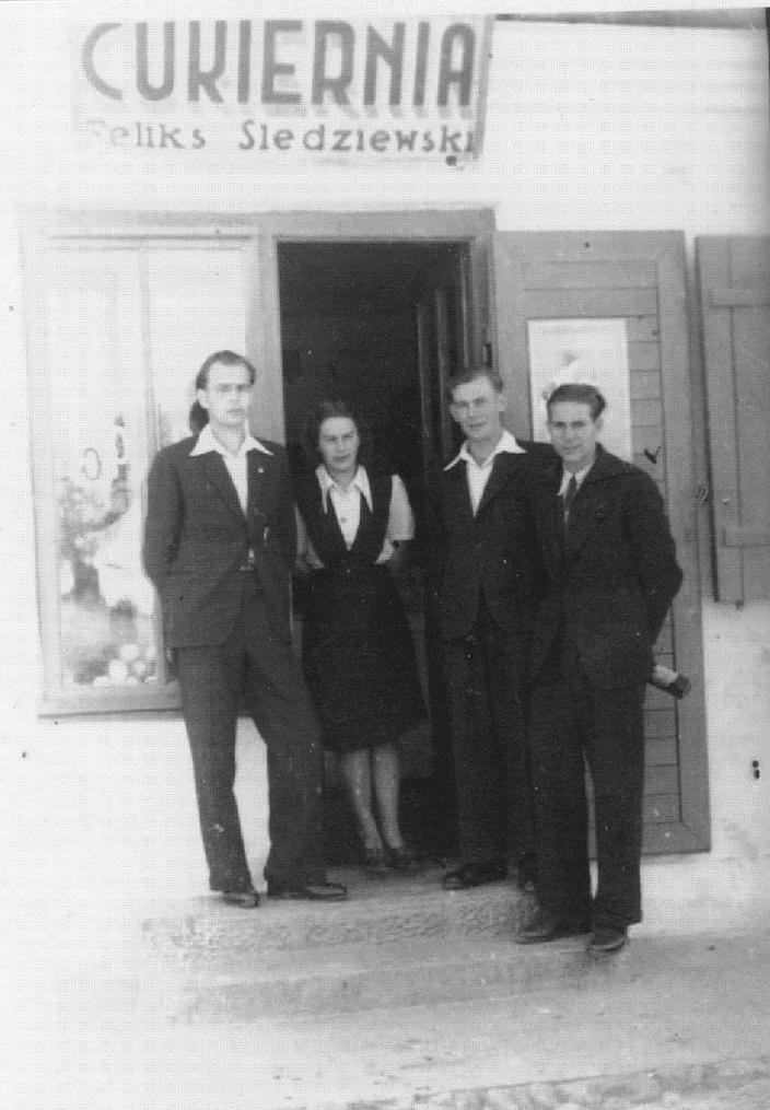 Rok 1946: Rok 1946: