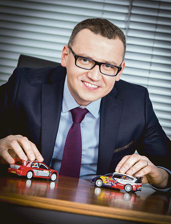 OCZEKIWANIA: Trudno będzie wrócić do poziomu produkcji sprzed kryzysu, zwłaszcza że fabryki produkują już tylko na zamówienie. Jednak takie sygnały jak inwestycja Volkswagena w nową polską fabrykę świadczą, że w przyszłość można patrzeć z optymizmem — mówi Paweł Gos, prezes Exact Systems.
 [FOT. ARC]