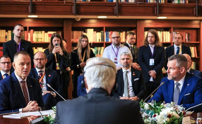 V4 coraz bardziej politycznie rozbita