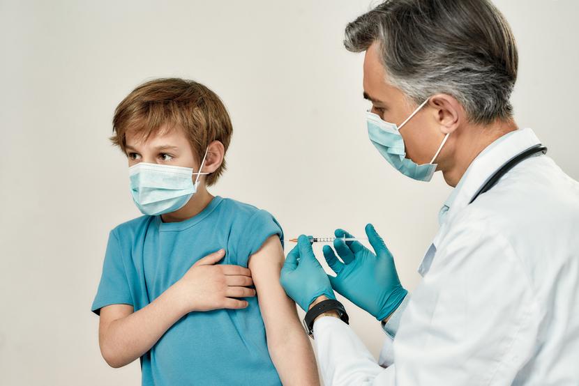 Resort zdrowia poinformował o zmianie  schematu szczepień przeciwko COVID- 19  stosowanego w przypadku dzieci. 