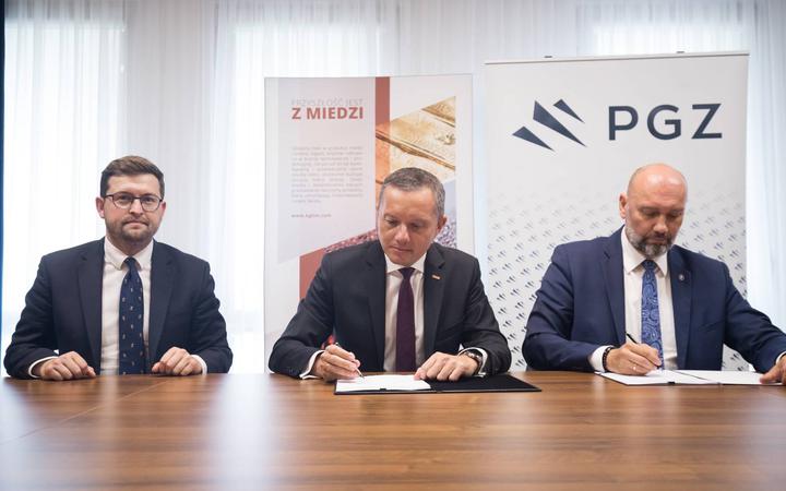 KGHM i PGZ chcą wspólnie produkować amunicję i rakiety