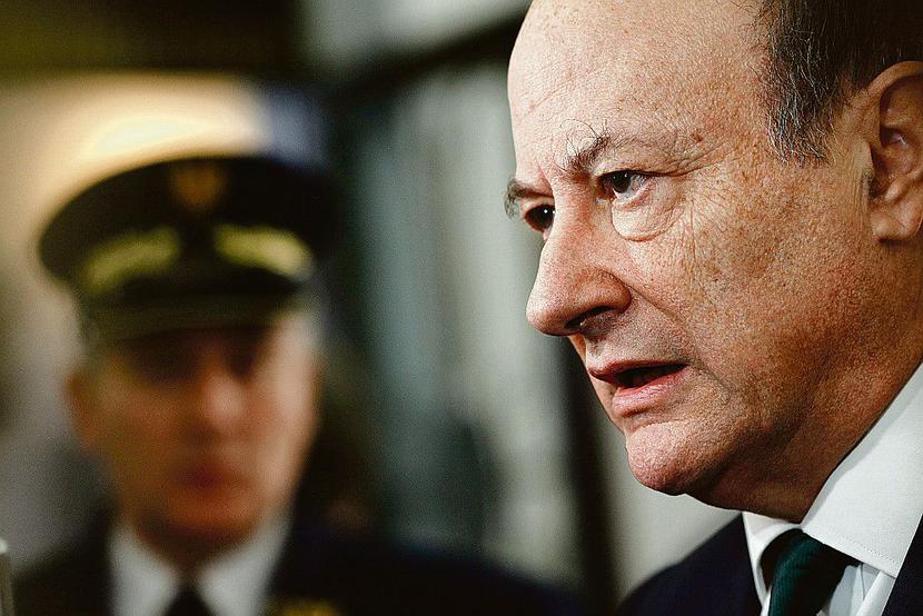 CENNA PAMIĄTKA:
 Jeśli Jacek Rostowski, wicepremier i minister finansów, przed odejściem z rządu rzeczywiście obniży progi ostrożnościowe długu publicznego, będzie to silna motywacja dla jego następcy do prowadzenia zdyscyplinowanej polityki fiskalnej. Być może wymusi to na nowym ministrze duże oszczędności w wydatkach publicznych.
 [FOT. WM]
 