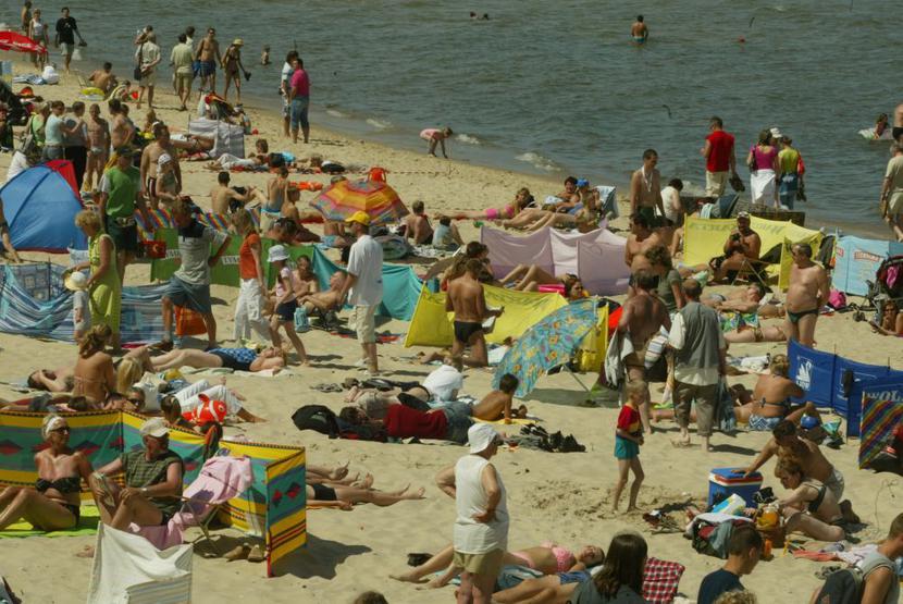 Pogoda nas w tym roku nie rozpieszcza, pomimo to wiele osób decyduje się na odpoczynek w kraju.