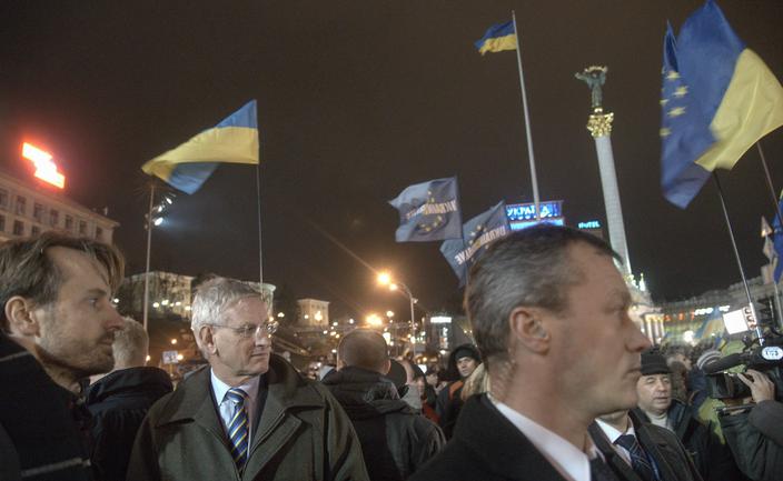 Carl Bildt: w Ukrainie może dojść do zawieszenia broni, ale nie do pokoju