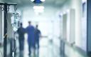 Jak pracownicy szpitali oceniają kadrę zarządzającą placówkami?