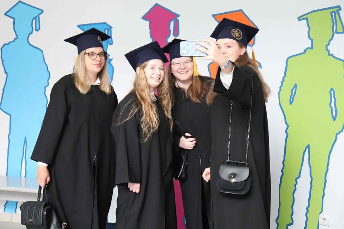 Absolwenci gotowi na przyszłość - Graduacja studentów WZ UW