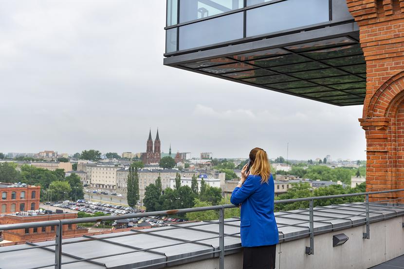 Taras na piątym piętrze hotelu Andel’s Lodz Taras na piątym piętrze hotelu Andel’s Lodz