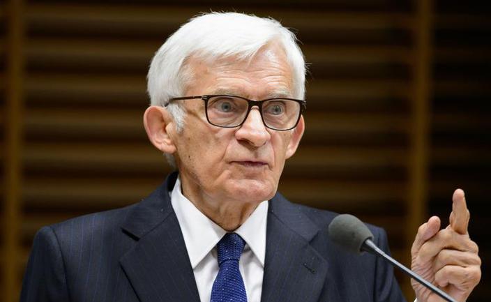 Buzek: walka o gospodarkę europejską poważniejsza niż o zakazy Zielonego Ładu