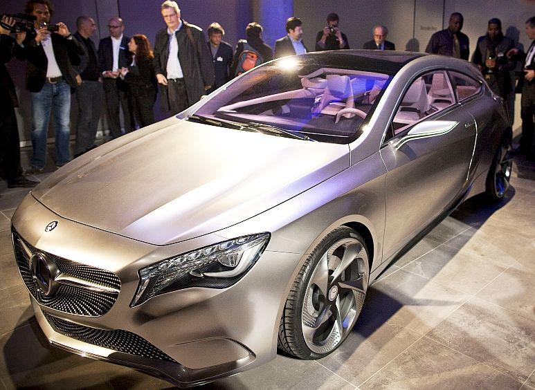 Prezentacja koncepcyjnego Mercedesa klasy A w dotychczasowym salonie na Manhattanie (fot. Bloomberg)