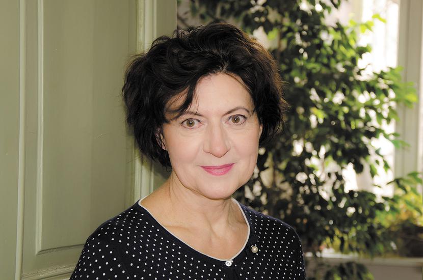 Prof. dr hab. n. med. Bożena Romanowska-Dixon, specjalista w dziedzinie okulistyki, pełni obowiązki kierownika Oddziału Klinicznego Okulistyki i Onkologii Okulistycznej Szpitala Uniwersyteckiego w Krakowie