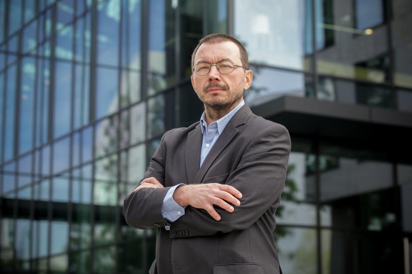 Ciekawy eksperyment z mglistą przyszłością: