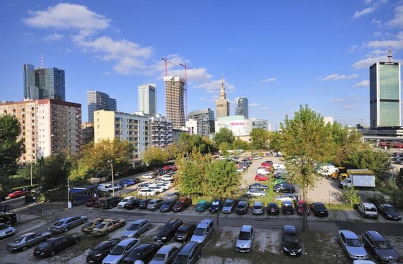 Za 171 mln zł PKP sprzedało działki w centrum Warszawy.