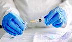 Testy trzeciej dawki szczepionki przeciw COVID-19 w Wielkiej Brytanii
