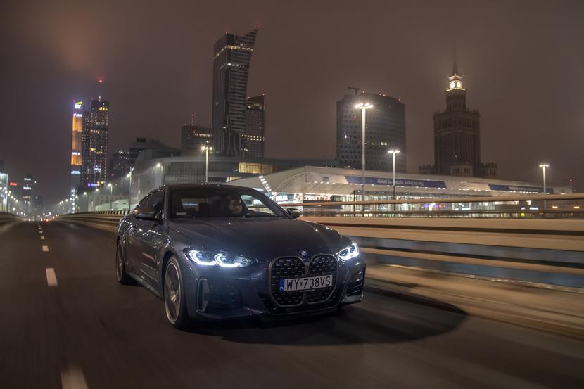 Praca zespołowa: Christian Haririan, szef BMW Group Polska, do pomocy przy nakręcenia spotu ze swojej przejażdżki zaprosił firmy Change Service Plan, Media Ready, Grayling Poland i agencję Corse. Fot. ARC