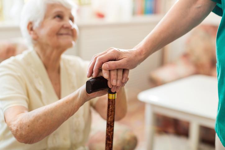 W 2030 r. szacunkowa liczba osób starszych potrzebujących opieki długoterminowej lub geriatrycznej wyniesie ponad 197,6 tys.