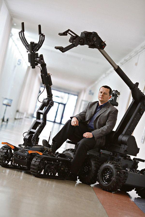 Elementy Proteusa wystawione na targach CeBIT cieszyły się dużym zainteresowaniem. Wystawa była zasianiem ziarna, które powinno zaowocować konkretnymi zamówieniami w ciągu kilkunastu miesięcy — mówi Piotr Szynkarczyk, koordynator projektu z ramienia PIAP. [FOT. WM]