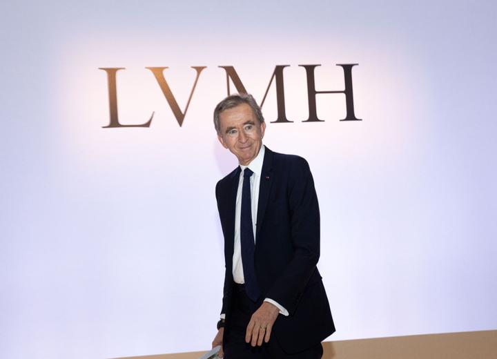 Najbogatszy Europejczyk i jego spółka pozwani w sprawie o zwrot akcji wartych 14 mld EUR