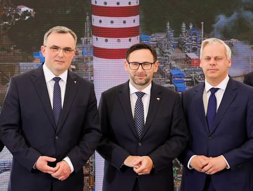 Transakcja z błogosławieństwem państwa. Transakcja z błogosławieństwem państwa.
