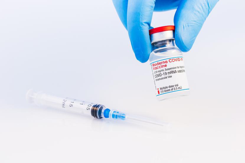 Firma Moderna uzyskała zgodę na stosowanie swojej szczepionki mRNA przeciwko wariantowi JN.1 wirusa SARS-CoV-2 w Japonii, na Tajwanie i w Wielkiej Brytanii.