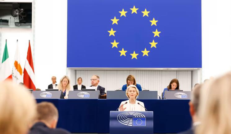 Unia Europejska niewątpliwie nie tonie, natomiast dryfuje