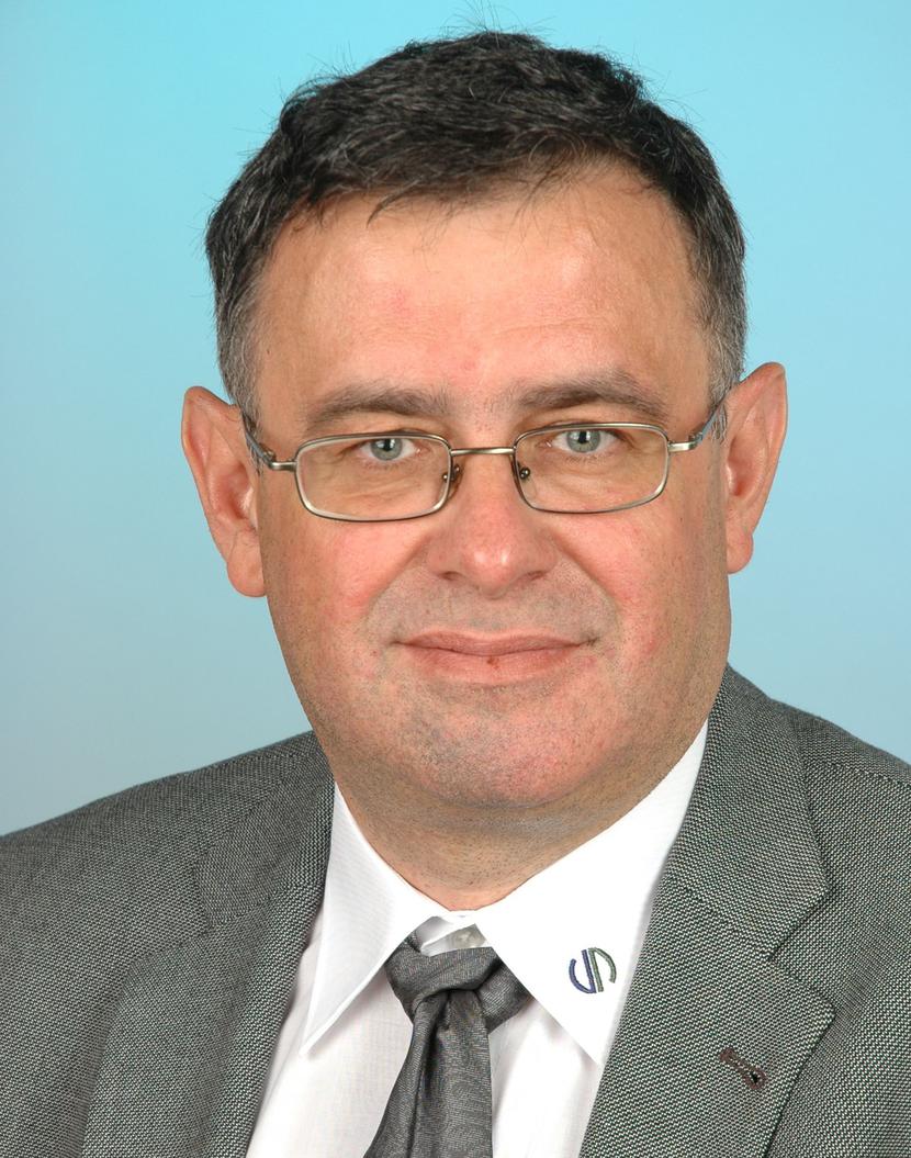 Radoslaw Serafin prowadzi w Görlitz biuro rachunkowe wyspecjalizowane w obsłudze polskich firm www.de-firma.de