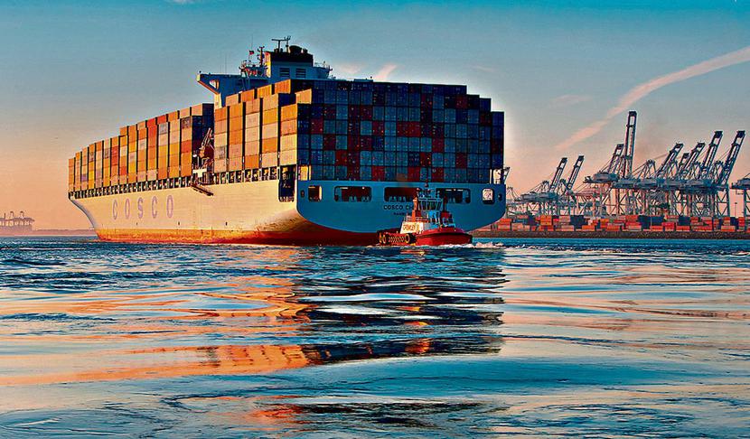 34 mld EUR — to maksymalna kwota, szacowanych przez Komisję Europejską, rocznych korzyści związanych z poprawą zdrowia ludzkiego i zmniejszeniem umieralności, spowodowanych m.in. wdrożeniem dyrektywy siarkowej. Słone koszty poniesie jednak sektor żeglugowy.
 [FOT. BLOOMBERG]