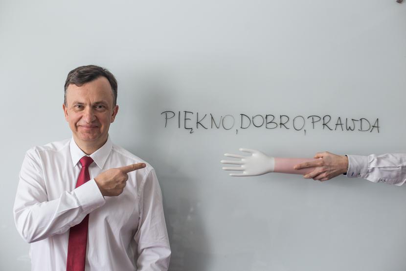 Niespodziewany awans: Niespodziewany awans: