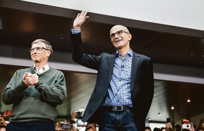 GATES SCHODZI NA DRUGI PLAN: Stołek prezesa dla Satyi Nadelli to niejedyna poważna zmiana w Microsofcie. Z posadą przewodniczącego rady żegna się Bill Gates, współzałożyciel i frontman koncernu, którego na stanowisku zastąpi John Thompson. Najbogatszy człowiek świata będzie teraz specjalnym doradcą zarządu ds. technologii. [FOT. BLOOMBERG]