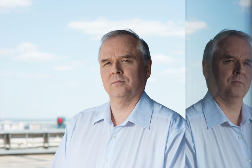 Jeśli koncern dystrybucyjny do dzisiaj nie ma jednego zcentralizowanego systemu, to jest to ostatni dzwonek. W tym przypadku należałoby zdecydować się na samą migrację i centralizację danych, a budowanie nowego, docelowego systemu przenieść na spokojniejszy czas – podkreśla Paweł Piwowar, wiceprezes Asseco Poland. Jeśli koncern dystrybucyjny do dzisiaj nie ma jednego zcentralizowanego systemu, to jest to ostatni dzwonek. W tym przypadku należałoby zdecydować się na samą migrację i centralizację danych, a budowanie nowego, docelowego systemu przenieść na spokojniejszy czas – podkreśla Paweł Piwowar, wiceprezes Asseco Poland.