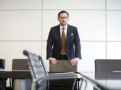 Do ostatnich zapowiedzi Daniela Obajtka, prezesa PKN Orlen, analitycy podchodzą z rezerwą. Spółki skarbu państwa mają to do siebie, że ich główny akcjonariusz i one same lubią zmieniać zdanie.