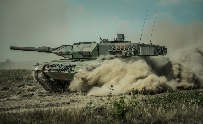 WZM zajmują się naprawą i modernizacją sprzętu pancernego, gąsienicowego i kołowego. Jednak ich priorytetem są najbardziej efektowne pojazdy wojskowe – czołgi.