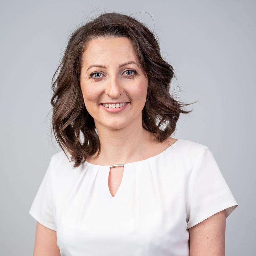 Dr hab. n. med. i n. o zdr. Diana Massalska, prof. CMKP, specjalistka położnictwa i ginekologii, kierująca Oddziałem Położnictwa i Patologii Ciąży w Warszawskim Instytucie Zdrowia Kobiet