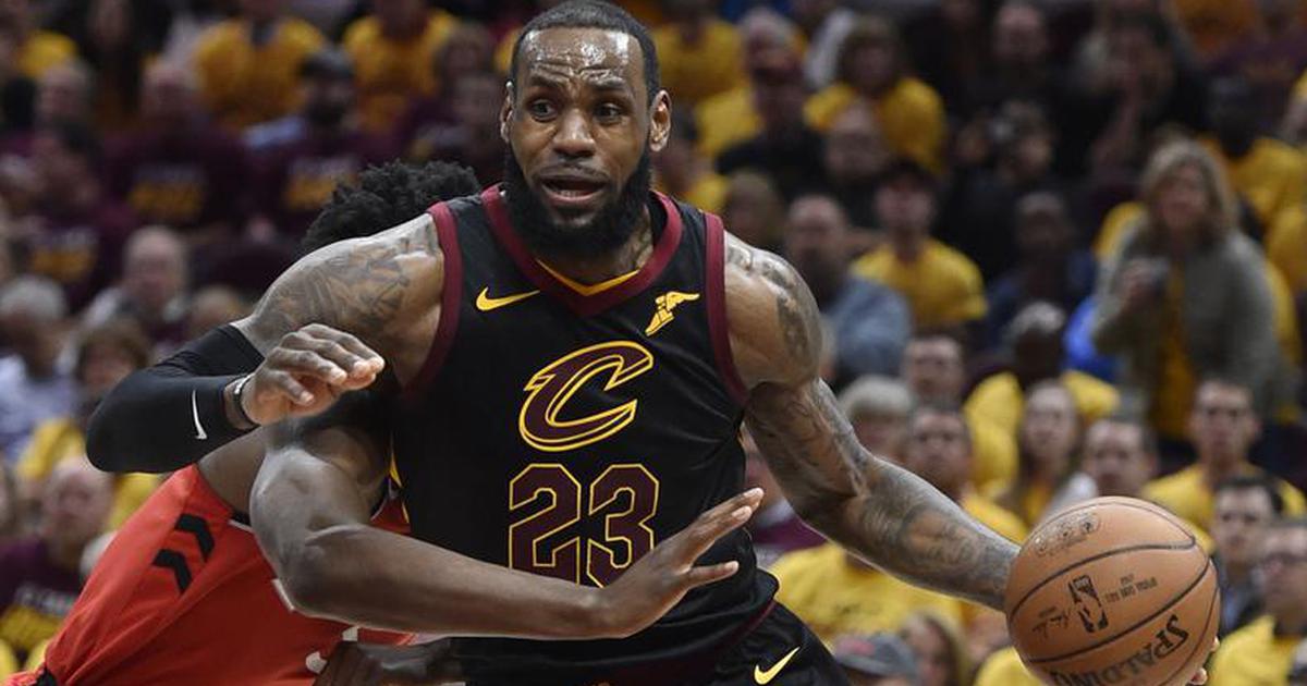 LeBron James Pierwszym Grającym Miliarderem W NBA - Puls Biznesu - Pb.pl