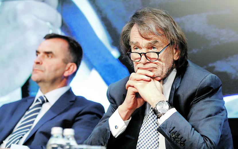 SKARB WZIĄŁ PODWYŻKĘ: Jan Kulczyk nie podwyższył ceny w wezwaniu na Ciech, więc resort
 skarbu, kierowany przez Włodzimierza Karpińskiego, sam sobie wziął tę różnicę. W dywidendzie.
 Teraz może nawet odpowie na wezwanie. [FOT. WM]