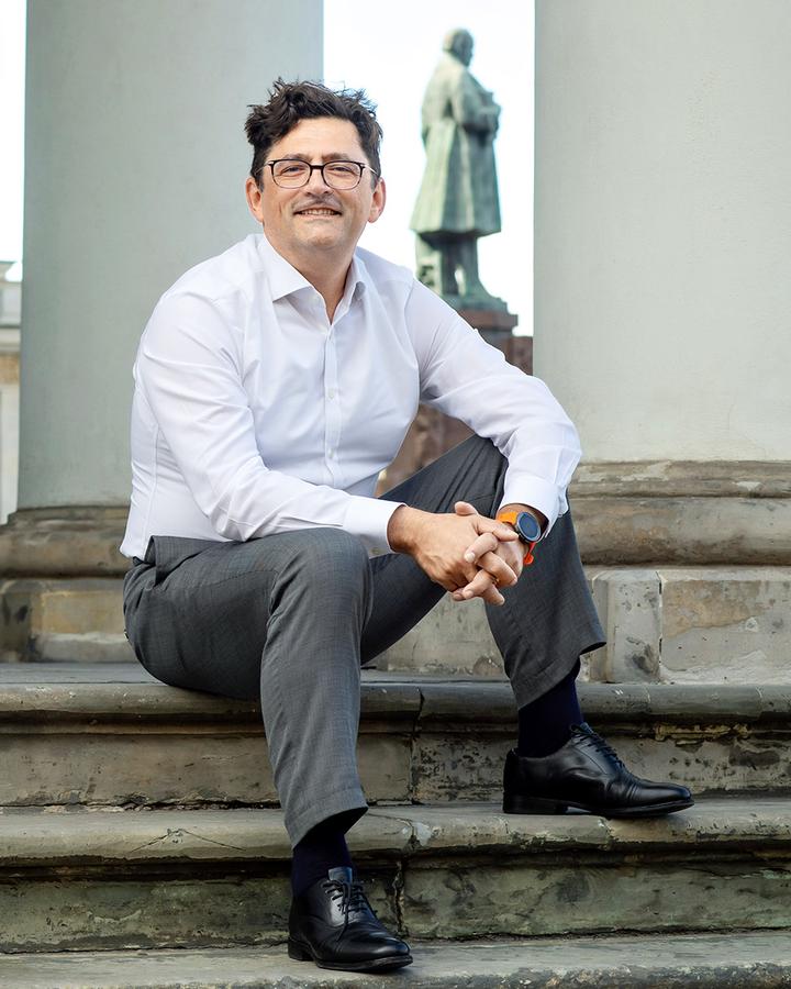 Fundacja to nie firma, czyli o sztuce cierpliwego pomagania