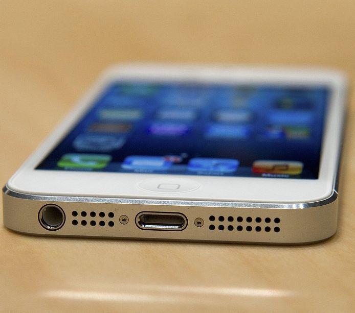 iPhone 5, źródło: Bloomberg
