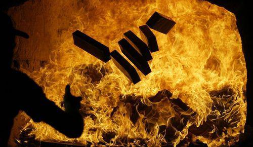 Kontrabanda bije w firmy tytoniowe. I budżet państwa.