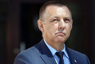 Marian Banaś, minister finansów, zgodził się na opóźnienie o kolejne pół roku wejścia w życie kontrowersyjnego opodatkowania dywidend wypłacanych polskim funduszom inwestycyjnym.