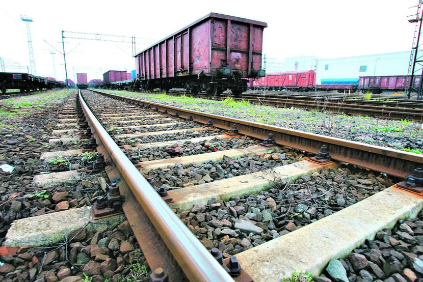 POTRZEBNA STABILIZACJA OPŁAT: Nowe stawki dostępu do infrastruktury kolejowej
 mogą pomóc w uzyskaniu lepszych wyników w kolejowym transporcie towarów. Zwłaszcza,
 że mają obowiązywać do 2017 roku, co pomoże przewoźnikom w planowaniu kosztów.
 Jednak niektórzy obawiają się, że i to może się zmienić wcześniej. [FOT. BS]