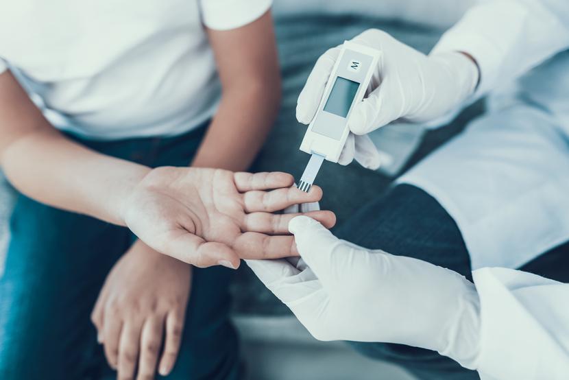 W Polsce cukrzyca jako bezpośrednia przyczyna śmierci powoduje trzykrotnie więcej zgonów niż wypadki drogowe. W Polsce cukrzyca jako bezpośrednia przyczyna śmierci powoduje trzykrotnie więcej zgonów niż wypadki drogowe.