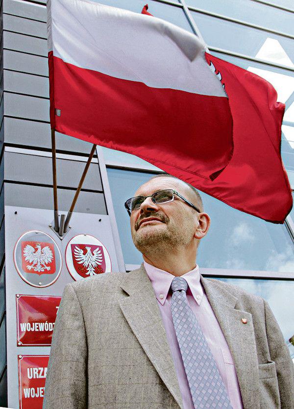 PUSTKI W KASIE: Komornik zajął konta województwa mazowieckiego, którego skarbnikiem jest Marek Miesztalski, by ściągnąć janosikowe za grudzień 2013 r. Mazowsze zalega jeszcze z daniną za listopad, a także marzec tego roku. [FOT. WM]
 