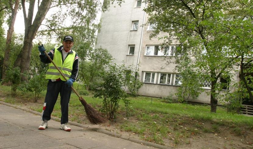 Jazdę przeciążonym zestawem drogowym będzie można „odkupić”, wspomagając przez 10 godzin drogowe służby porządkowe. 