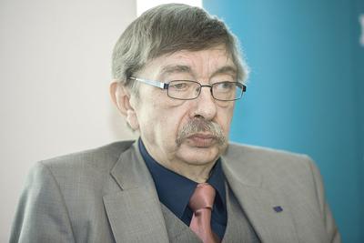 Dr Wojciech Matusewicz
