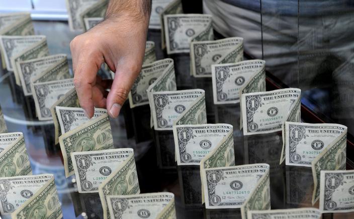 Zimbabwe Sells Gold Coins to Ease US Dollar in High Demand