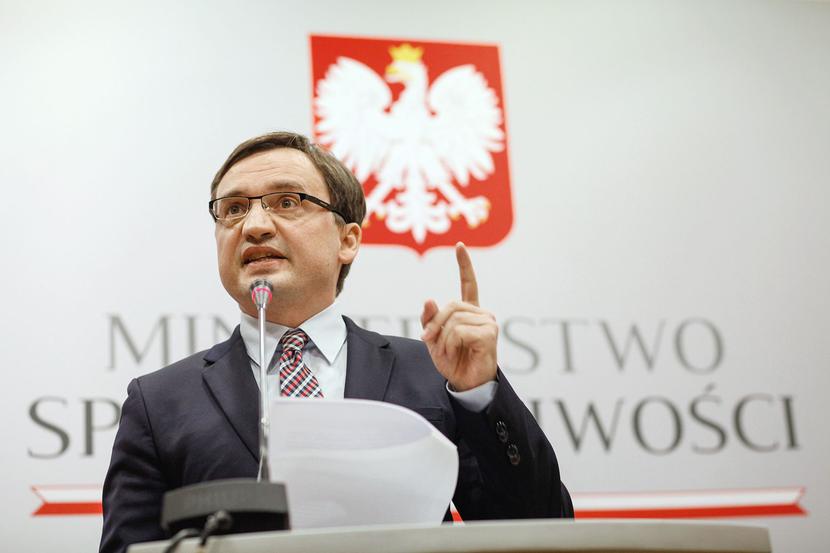 RYZYKOWNA REWOLUCJA: