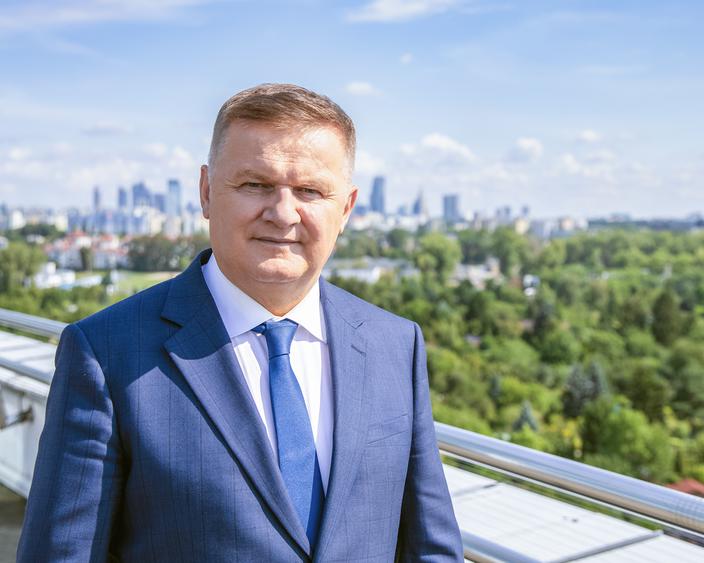Cztery lata różnicy: