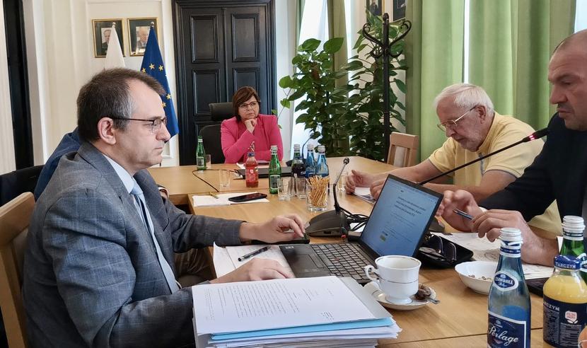 Spotkanie minister Izabeli Leszczyny z przedstawicielami NFZ i FPZ