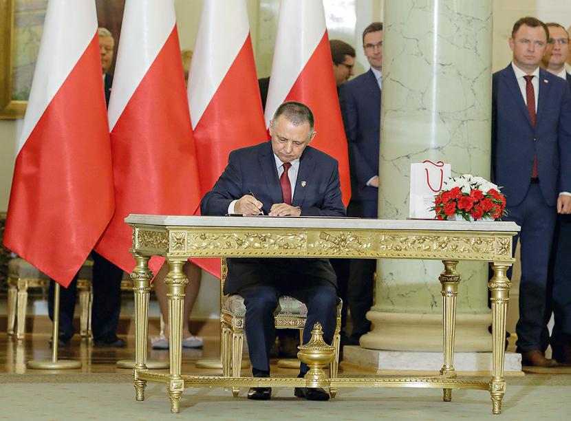 ZMIANY W RZĄDZIE:
