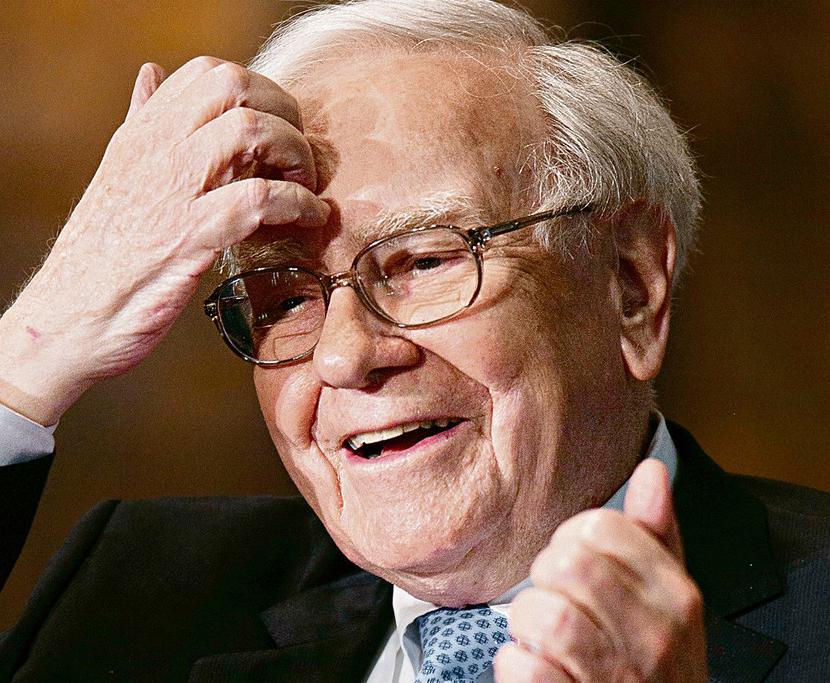 Warren Buffett, najsłynniejszy amerykański inwestor uważa, że najlepszym przedziałem czasowym trzymania akcji jest wieczność. Niewielu giełdowych graczy ma jednak tak dużą cierpliwość. Scott Moore, założyciel Nuance Investments podobnie jak Buffet buduje skoncentrowany portfel, ale woli aktywny styl inwestowania. [FOT. BLOOMBERG]